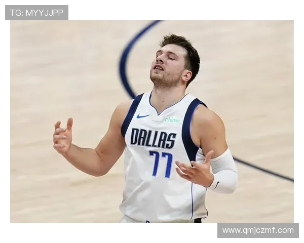 梅里尔首节替补表现抢眼三分球三投全中贡献9分